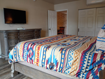 John Wayne King Bed Guest Room and Suite near Pool (Copy)