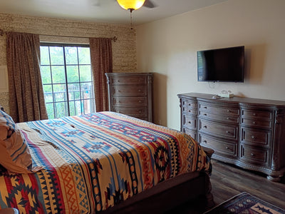 John Wayne King Bed Guest Room and Suite near Pool (Copy)