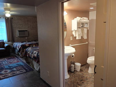 FIRST FLOOR ADA Kitchenette: